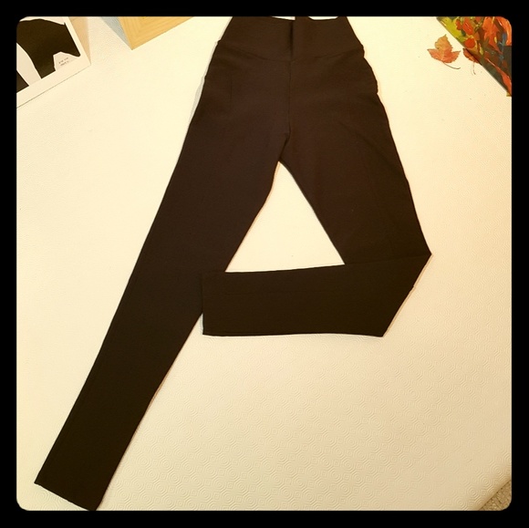 LES TRICOTS Pents - Picture 1 of 6